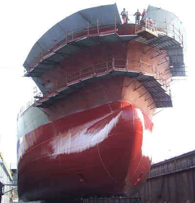 Nave cargo in costruzione